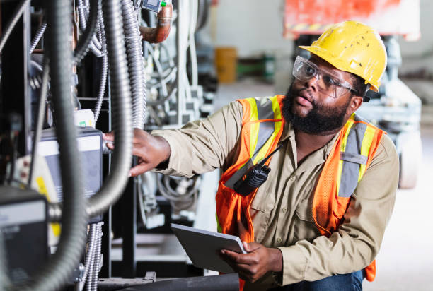 Best Commercial Electrician Services  in Meiners Oaks, CA